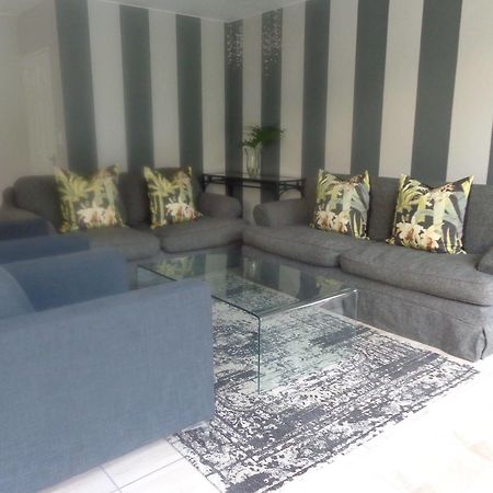 Thatchfoord Lodge Johannesburg Buitenkant foto