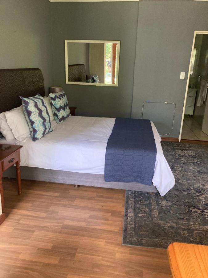 Thatchfoord Lodge Johannesburg Buitenkant foto