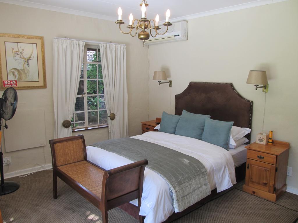 Thatchfoord Lodge Johannesburg Buitenkant foto