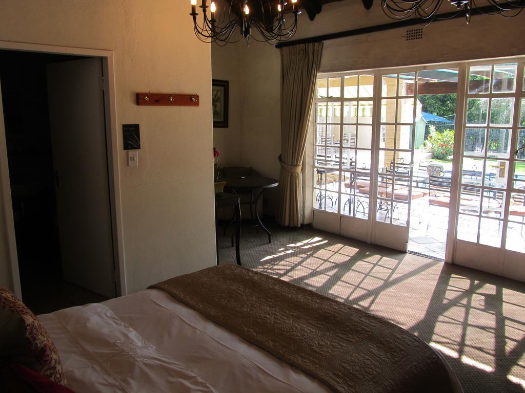Thatchfoord Lodge Johannesburg Buitenkant foto