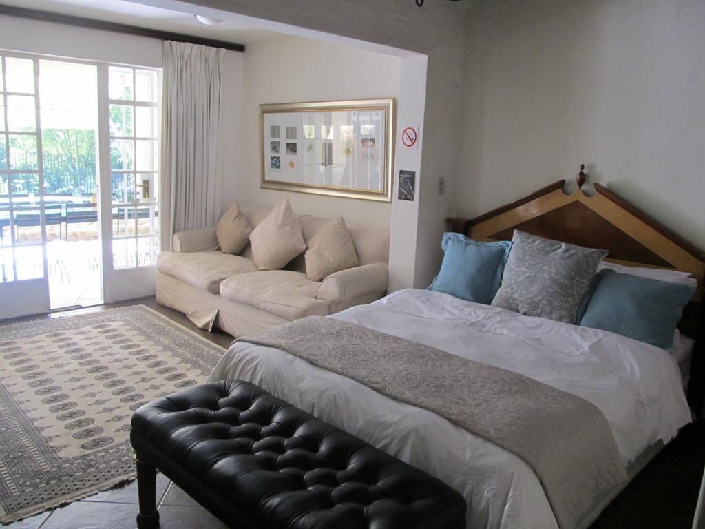 Thatchfoord Lodge Johannesburg Buitenkant foto