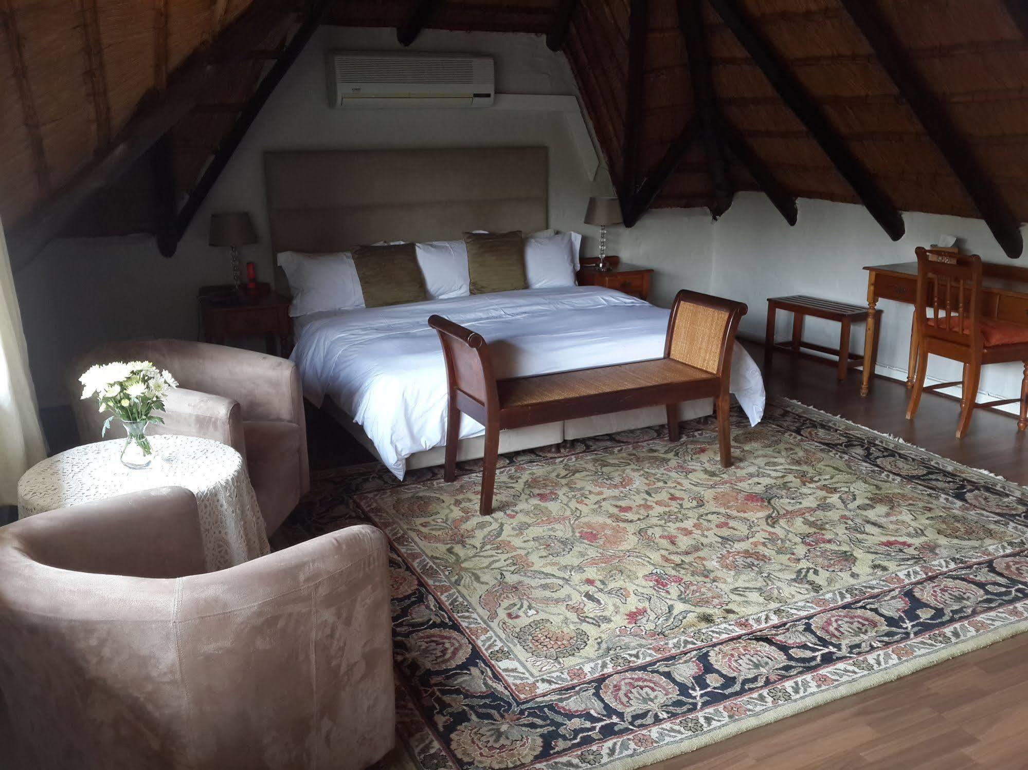 Thatchfoord Lodge Johannesburg Buitenkant foto