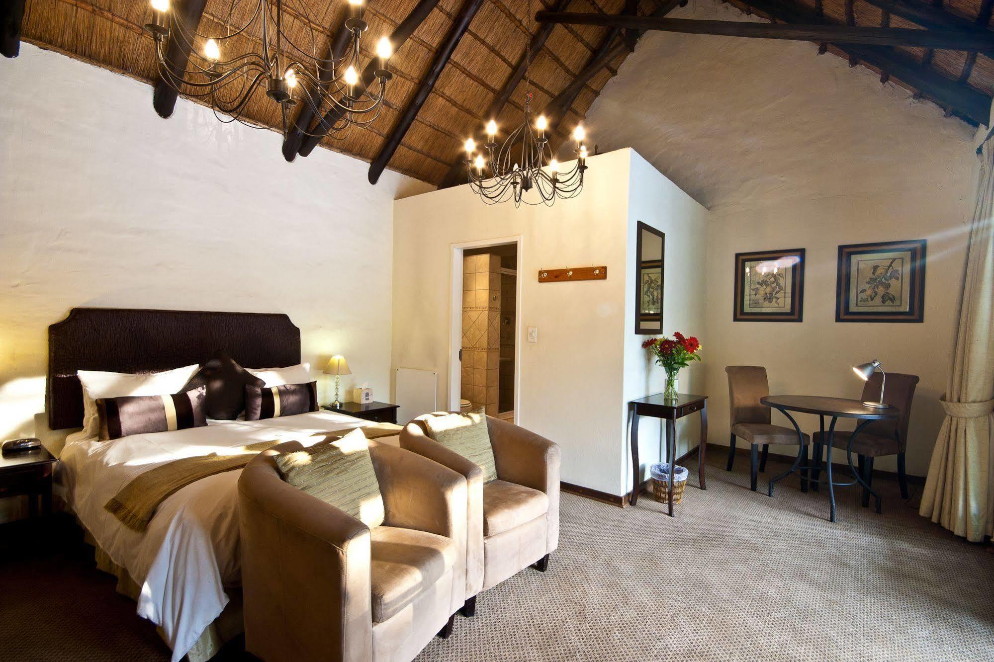 Thatchfoord Lodge Johannesburg Buitenkant foto
